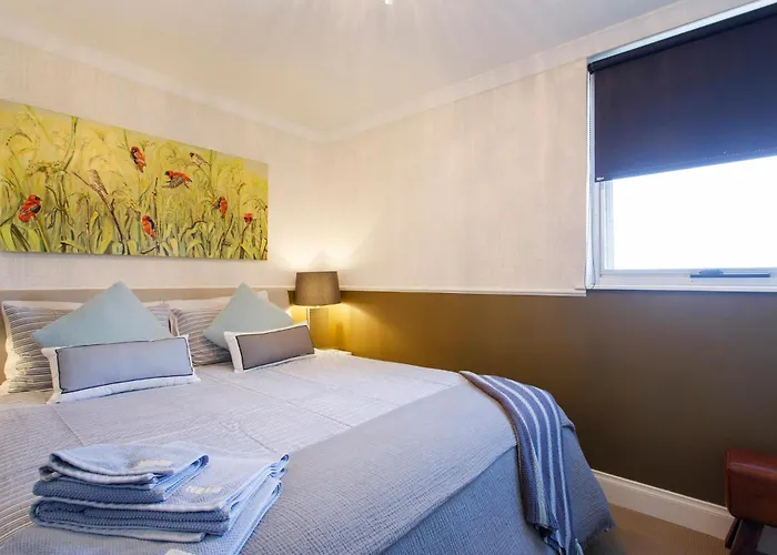 Central Hidden Gem - Fremantle Apartment