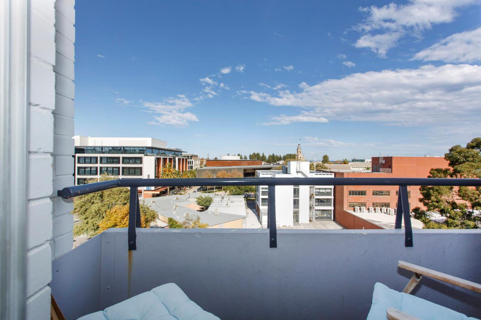 Apartment Hidden Gem - *